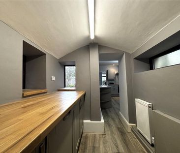 2 bedroom end of terrace house to rent - Photo 4