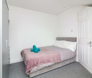 3 bedroom detached house to rent - Photo 3