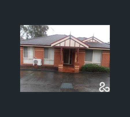 2/12 McGlynn Avenue, South Morang, Vic 3752 - Photo 5