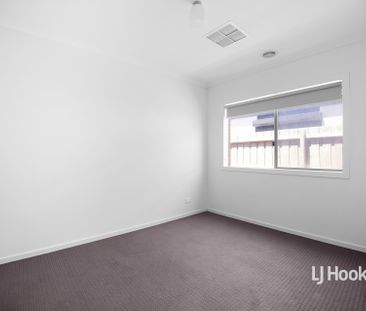 16 Wolin Drive, Tarneit VIC, Belconnen - Photo 3