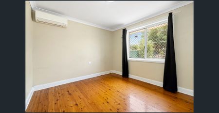 Comfortable Family Living - Photo 5