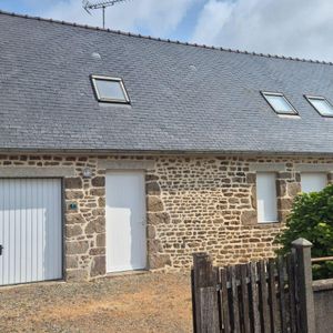 LEVARE: maison d'habitation comprenant: -Entrée, salon/séjour, cuisine, une chambre, salle d'e... - Photo 2