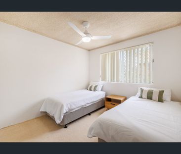 Furnished Beachside Rental - Live the Kirra Beach Lifestyle! - Photo 3