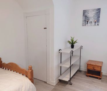 Studio Flat, Spital, AB24 - Photo 6