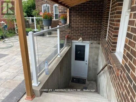 1872 PARKSIDE DRIVE - Photo 2