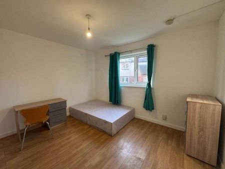 Stanmore Grove, Leeds, LS4 - Photo 4