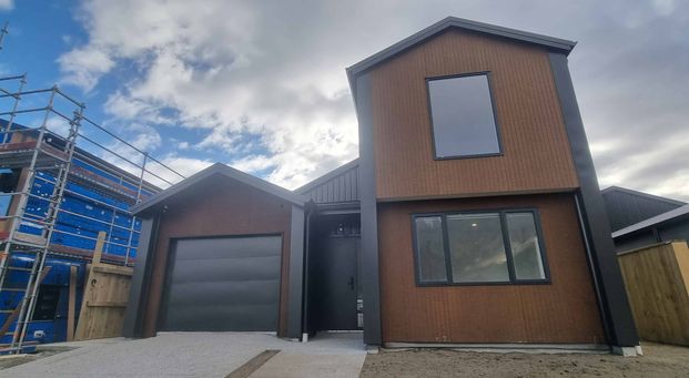 4 Bedroom, 2 Bathroom Home in Hanley's Farm - Photo 1