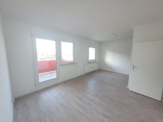 Helle 3-Raumwohnung mit Balkon und EBK - Photo 1