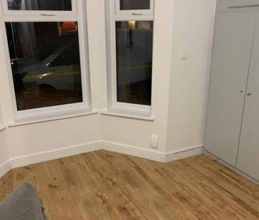 Room in a Shared House, Pretoria Avenue, E17 - Photo 3