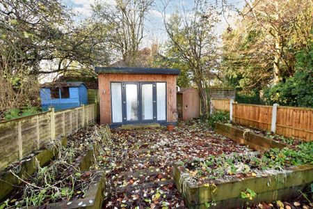 2 bedroom semi-detached house to rent - Photo 5