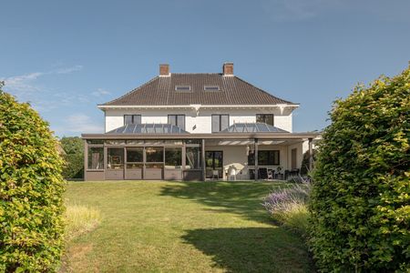 Karaktervolle villa met zwembad op een perceel van 2.585m² - Photo 5