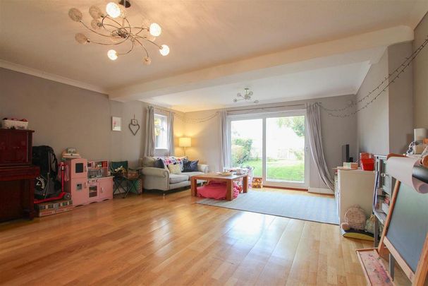 4 bedroom house to rent - Photo 1