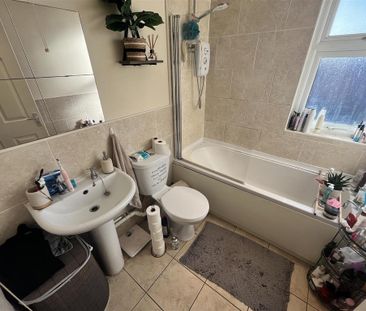 1 bedroom property to rent - Photo 4