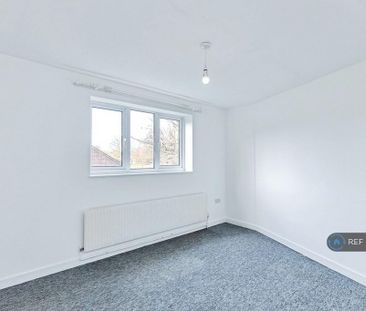 4 bedroom terraced house to rent - Photo 5