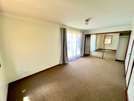 View Wednesday at 4:10pm - 4:20pm - Photo 4