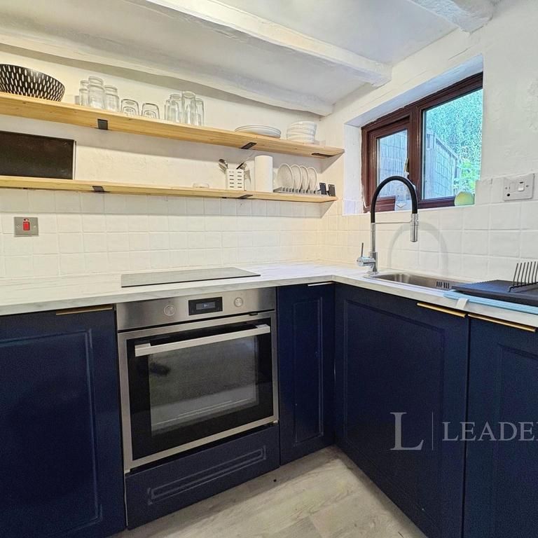 2 bedroom cottage to rent - Photo 1