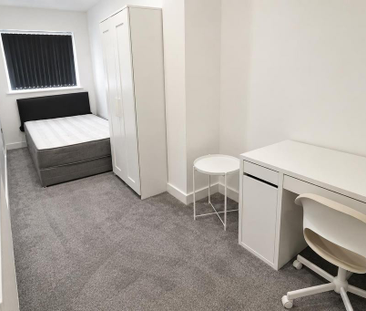 1 bedroom in a house share to rent - Photo 5