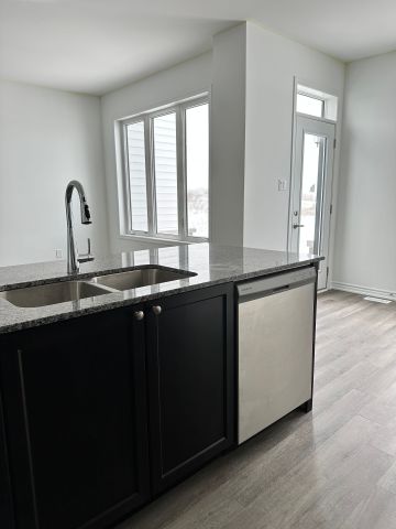 For Lease - 56 Forestwalk Street, Kitchener, Ontario - Photo 3