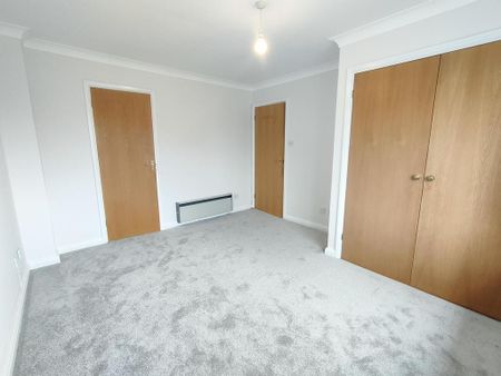 3 bedroom semi-detached house to rent - Photo 5