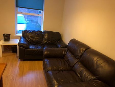 Flat 2-12 Ashley Avenue, Belfast, BT9 7BT - Photo 2