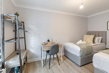 3 Bed Terraced House, Vivian Road, E3 - Photo 4