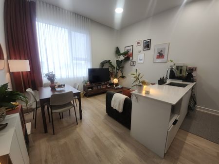 Condo semi-meublé d’une chambre à coucher avec bureau situé au 3e étage. - Photo 5