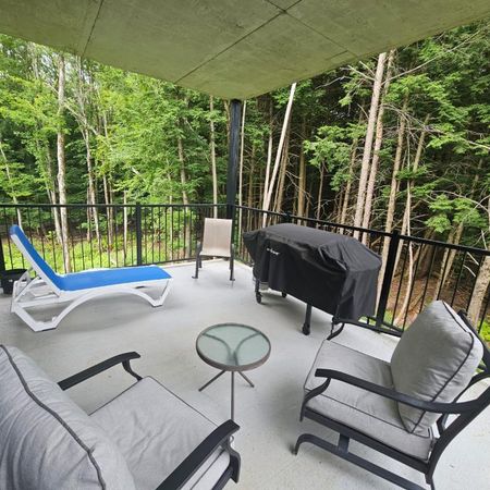 Magnifiques logements neuf 4 ½ avec ascenseur unique ! 450 775.1379 - Photo 3