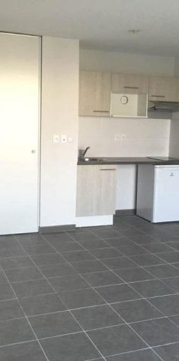 T2 AVEC BALCON ET PARKING - Photo 1