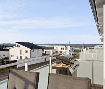 Östra Sundskogsvägen, Uddevalla - Photo 2