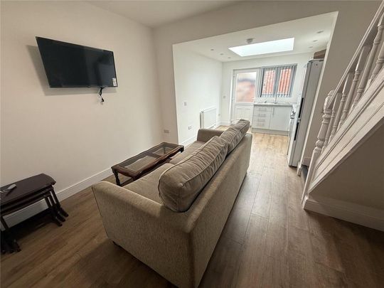 3 bedroom terraced house to rent - Photo 1
