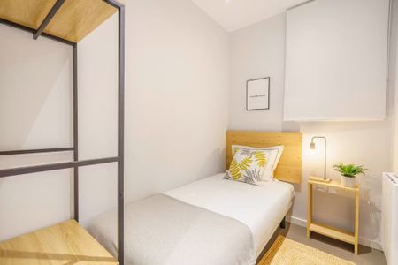 Carrer de Lepant, Barcelona, Catalonia 08013 - Photo 4