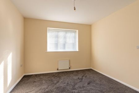 3 bedroom detached house to rent - Photo 2