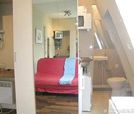 Logement à Paris, Location meublée - Photo 1