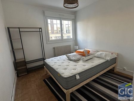 Location Appartement 5 pièces 86m² - Photo 2