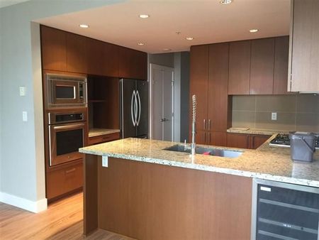 M1 2907 1155 The High St, Coquitlam, BC V3B 7W4, Canada - Photo 4