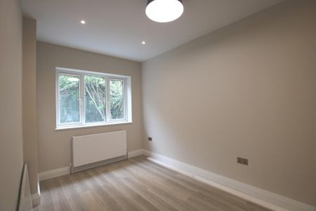 3 bedroom flat share to rent - Photo 2
