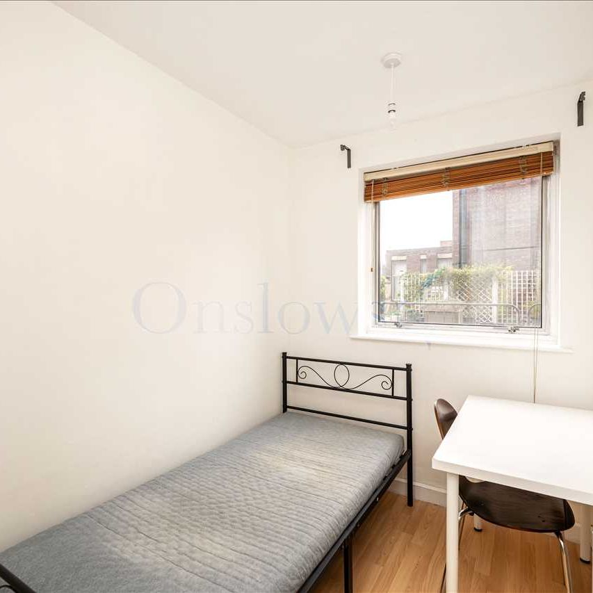 St Mary Le Park Court, Battersea - Photo 1