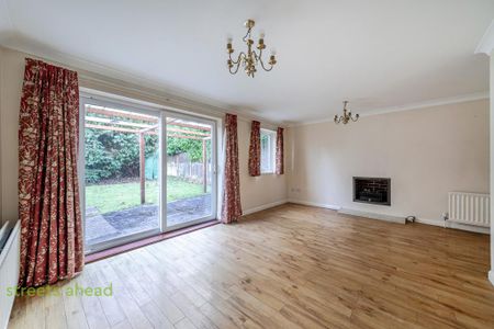 4 bedroom detached house to rent - Photo 5