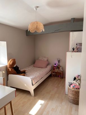 T5 105.54m² AMPLEPUIS - Photo 1