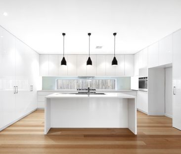 11 Velra Ave, Murrumbeena VIC 3163 - House For Rent | Domain - Photo 6