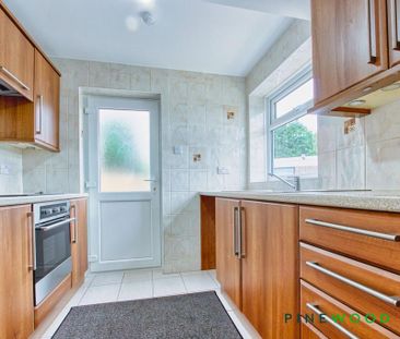 3 bedroom semi-detached house to rent - Photo 4
