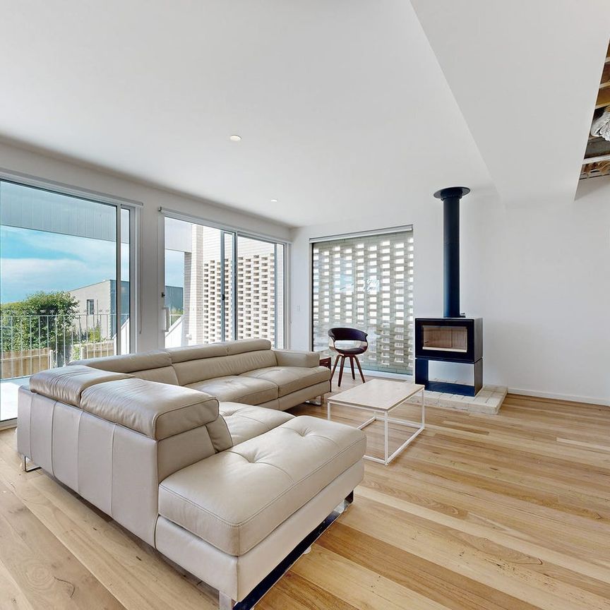 Stunning Contemporary Living with a pool and views! - Photo 1