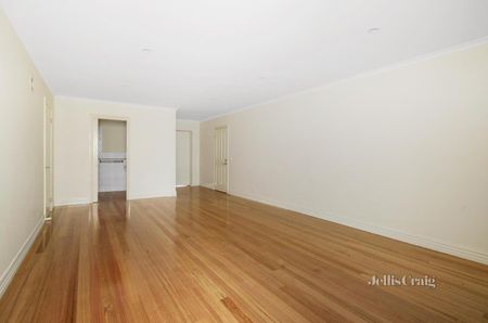 2/12 Hyde St, Diamond Creek - Photo 2