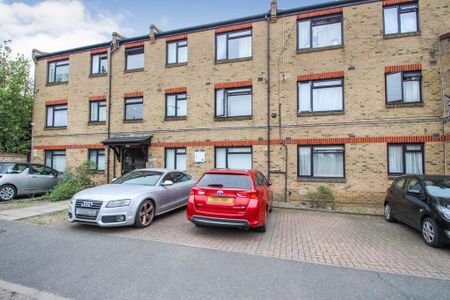 2 bedroom flat to rent - Photo 3