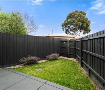 Modern Townhouse Living in Hampton East - Photo 6