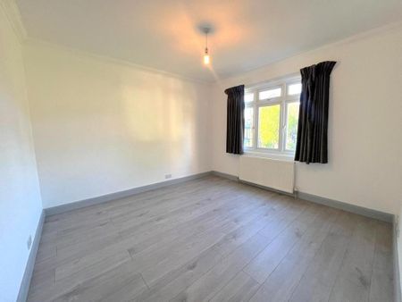 4 bedroom terraced house to rent - Photo 5