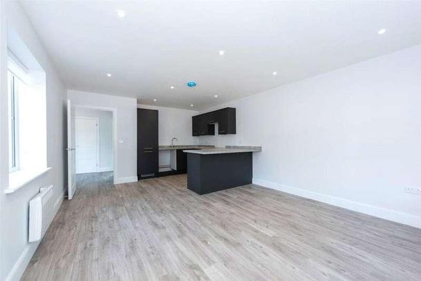 Station Road East, Ash Vale, Surrey, GU12 - Photo 1