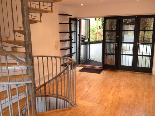 2 bedroom maisonette to rent - Photo 1