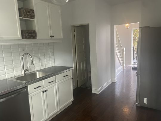 For Lease - 104 Francis Street, Hamilton, Ontario - Photo 1