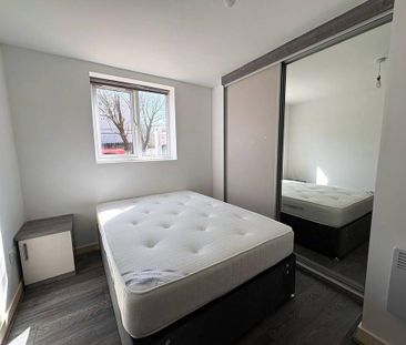 1 bedroom in a house share to rent - Photo 4